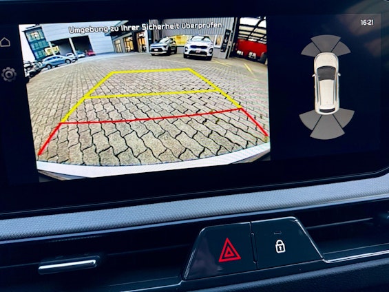 Vehicle image 3 Vehicle image 3