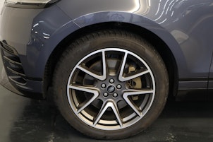 Vehicle image LAND ROVER Range Rover Velar 2.0 P400e Dynamic HSE