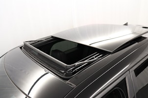 Vehicle image LAND ROVER Range Rover Velar 2.0 P400e Dynamic HSE