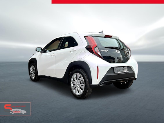 Vehicle image 3 Vehicle image 3