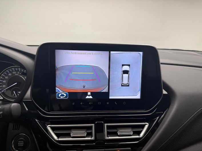 Vehicle image SUZUKI S-CROSS