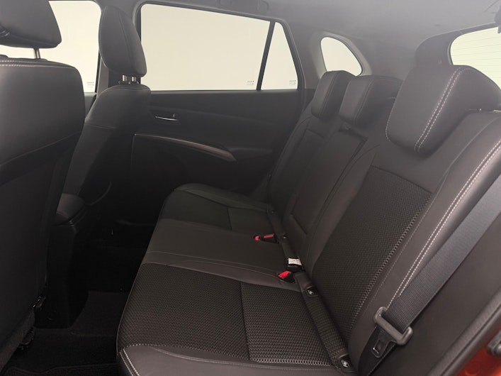 Vehicle image SUZUKI S-CROSS