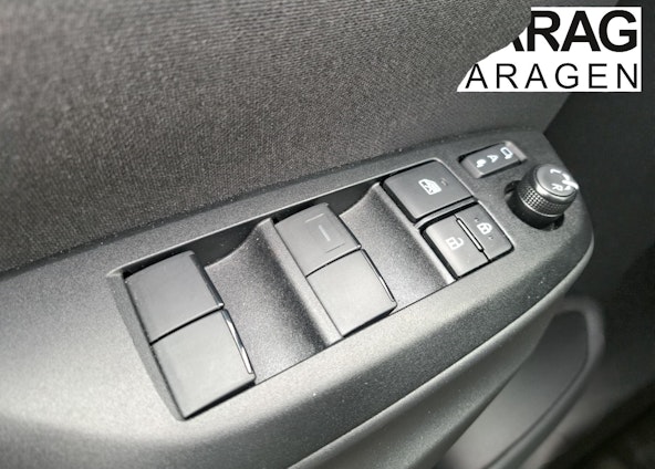 Vehicle image 13 Vehicle image 13