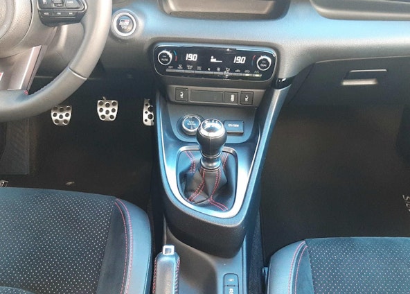 Vehicle image 13 Vehicle image 13