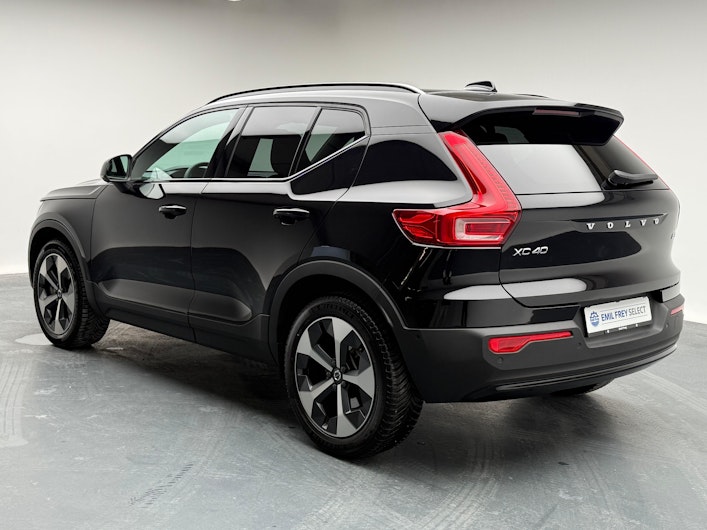 Vehicle image VOLVO XC40