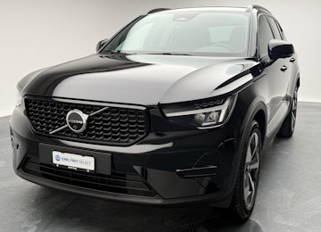 Vehicle image VOLVO XC40 2.0 B3 MH Plus Dark Vehicle image VOLVO XC40 2.0 B3 MH Plus Dark