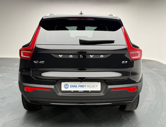 Vehicle image VOLVO XC40