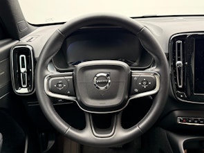 Vehicle image VOLVO XC40 2.0 B3 MH Plus Dark