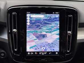 Vehicle image VOLVO XC40 2.0 B3 MH Plus Dark