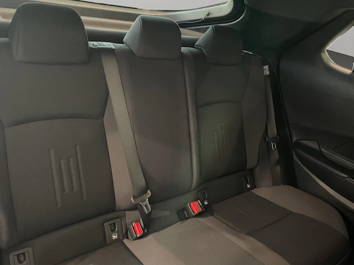 immagine del veicolo TOYOTA C-HR