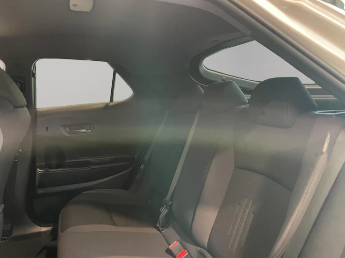 immagine del veicolo TOYOTA C-HR