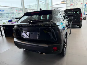 Peugeot 2008 1.2 Hybrid 145 Allure Premium