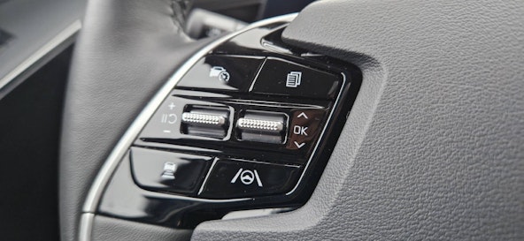 Vehicle image 8 Vehicle image 8