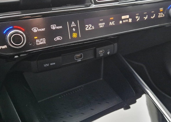 Vehicle image 6 Vehicle image 6