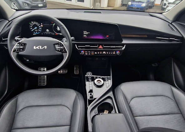 Vehicle image 4 Vehicle image 4