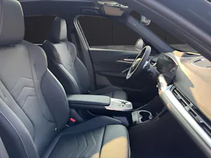 BMW X1 30e xDrive paddles