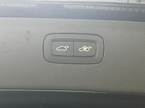 Vehicle image VOLVO XC90 2.0 T8 TE Plus Dark eAWD