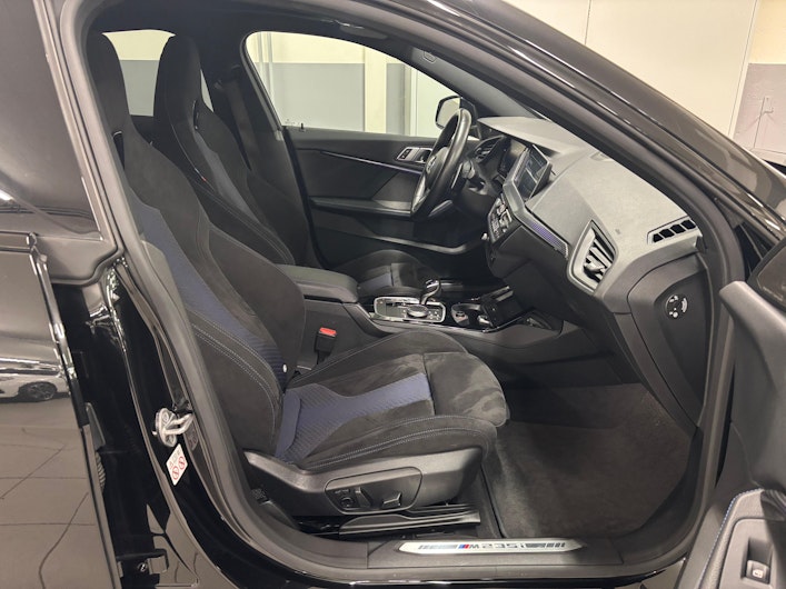 Vehicle image BMW 2 SERIES