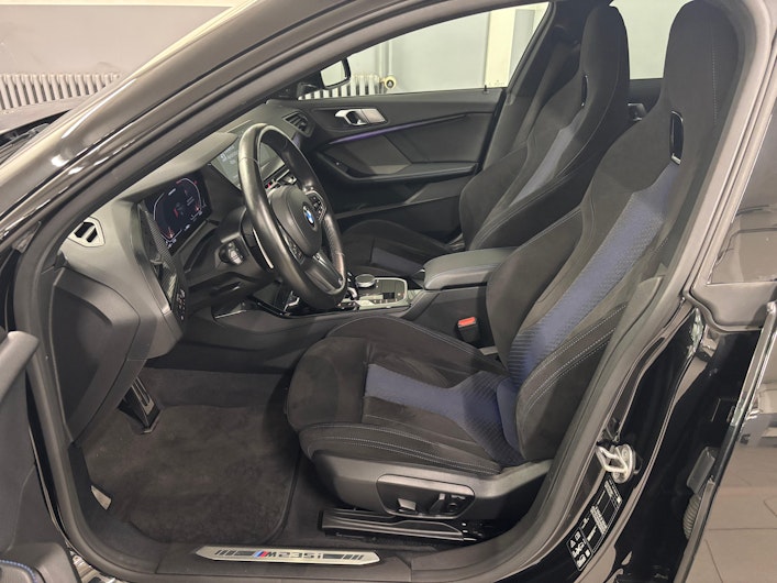 Vehicle image BMW 2 SERIES