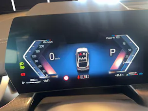 BMW X2 20d xDrive paddles
