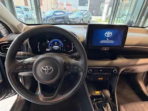 Toyota Yaris 1.5 VVT-i HSD Trend
