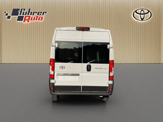 Vehicle image 4 Vehicle image 4