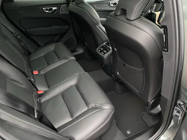 Volvo XC60 2.0 B5 MH Ultra Dark AWD
