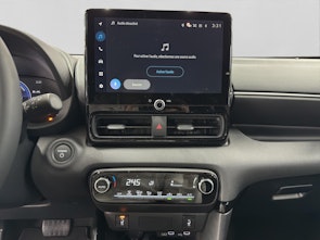 Vehicle image TOYOTA Yaris 1.5 VVT-i HSD Trend