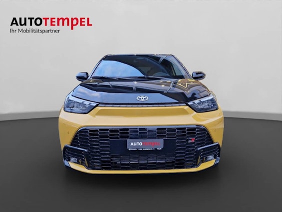 Vehicle image 10 Vehicle image 10