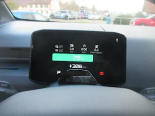 Kia PV5 Passenger 71.2 kWh Plus