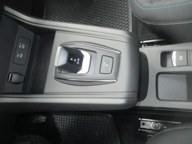 Mitsubishi Grandis 1.8 HEV Invite+