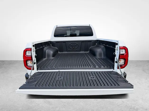 Toyota Hilux Double Cab.-Pick-up 2.8 D-4D MHEV 204 Invincible