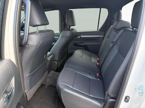 Fahrzeugbild TOYOTA Hilux Double Cab.-Pick-up 2.8 D-4D MHEV 204 Invincible