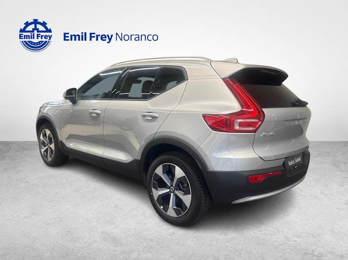 Vehicle image VOLVO XC40