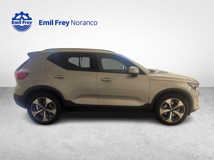 Vehicle image VOLVO XC40