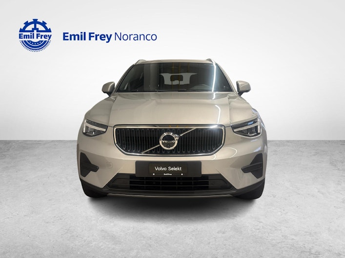 Vehicle image VOLVO XC40