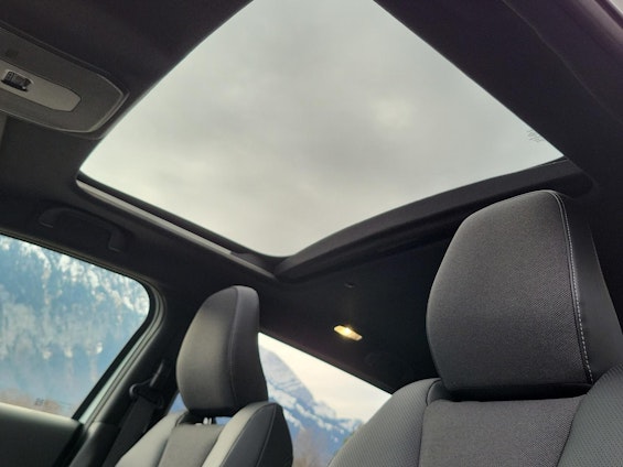 Vehicle image 17 Vehicle image 17