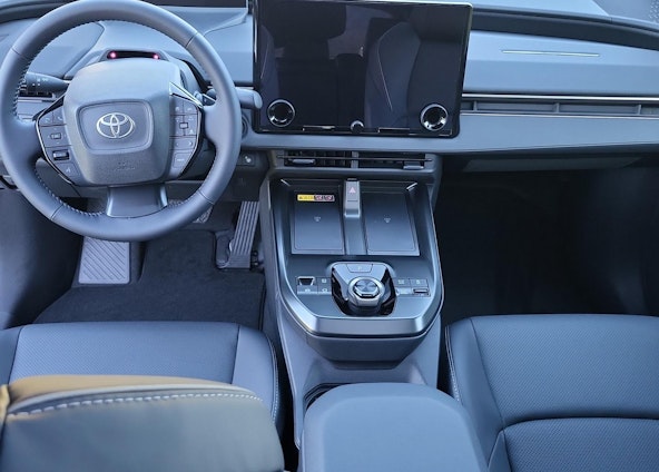 Vehicle image 13 Vehicle image 13