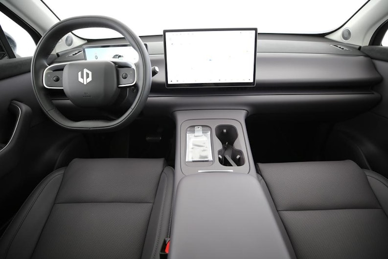 Vehicle image LEAPMOTOR C10