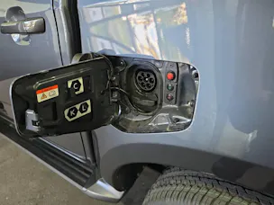Isuzu D-Max EV Crew Pick-up N60 Nitro Sport 4x4
