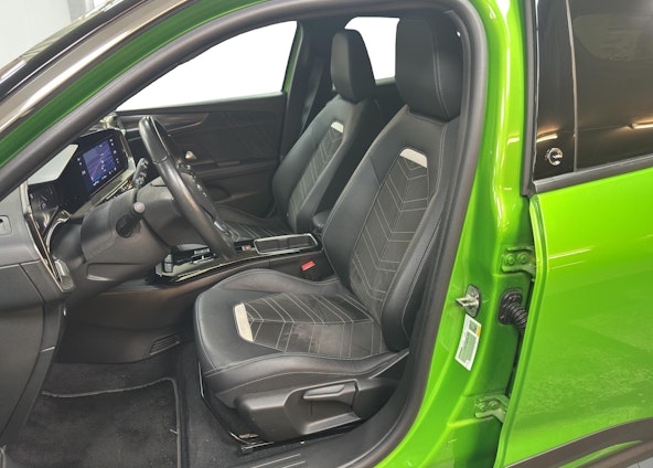 Vehicle image 7 Vehicle image 7