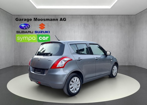 Vehicle image 4 Vehicle image 4