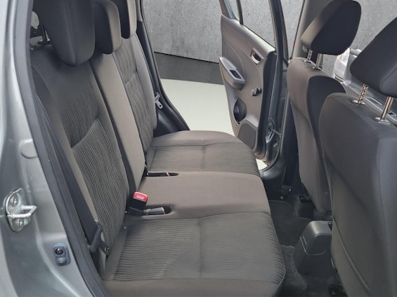 Vehicle image 15 Vehicle image 15