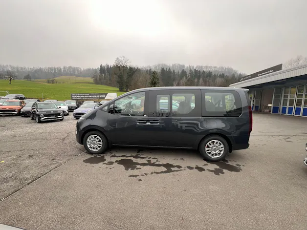 Hyundai Staria Wagon 1.6 T-GDi HEV Amplia A