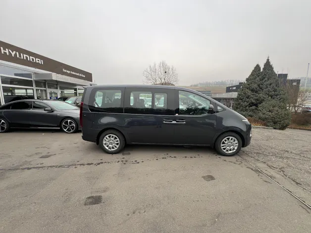 Hyundai Staria Wagon 1.6 T-GDi HEV Amplia A