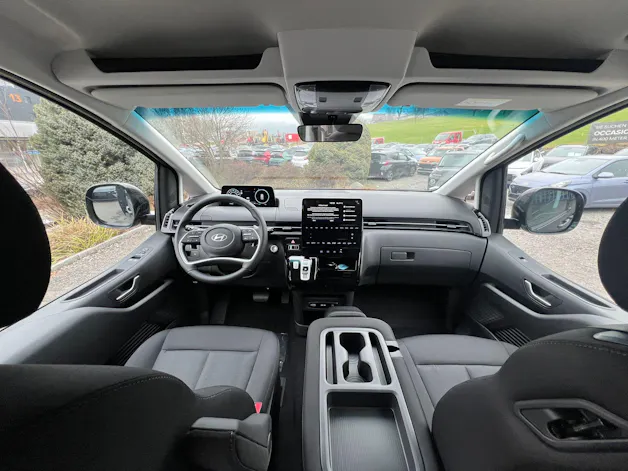 Hyundai Staria Wagon 1.6 T-GDi HEV Amplia A