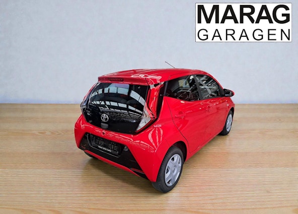 Vehicle image 6 Vehicle image 6