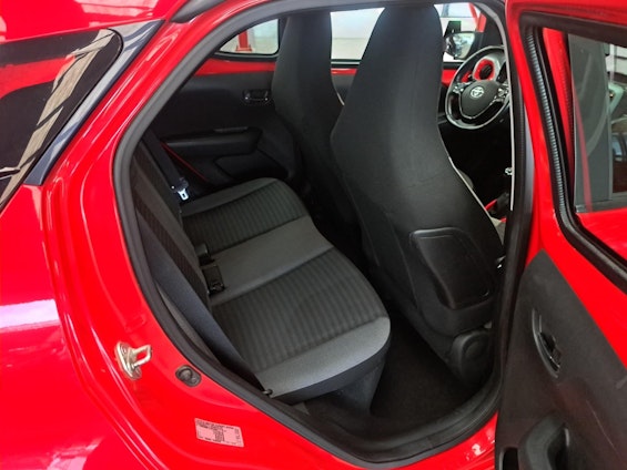 Vehicle image 10 Vehicle image 10