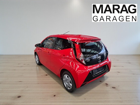 Vehicle image 4 Vehicle image 4