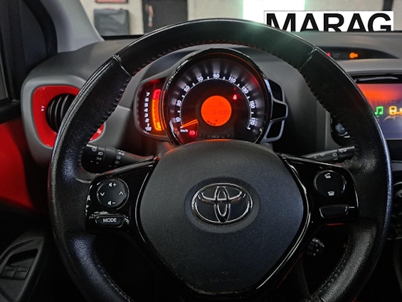 Vehicle image 11 Vehicle image 11